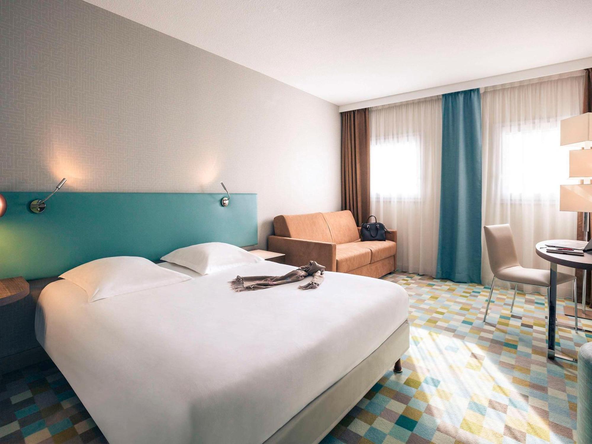 Mercure Marne-la-vallee St Georges Hotel 4*